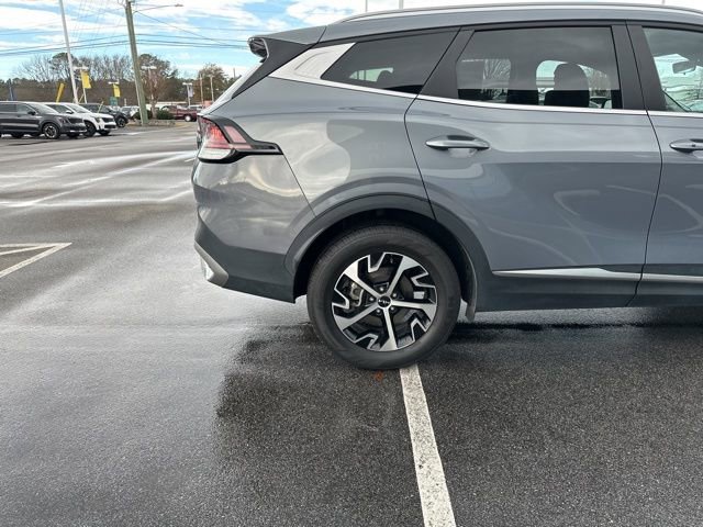 Used 2023 Kia Sportage EX image 17
