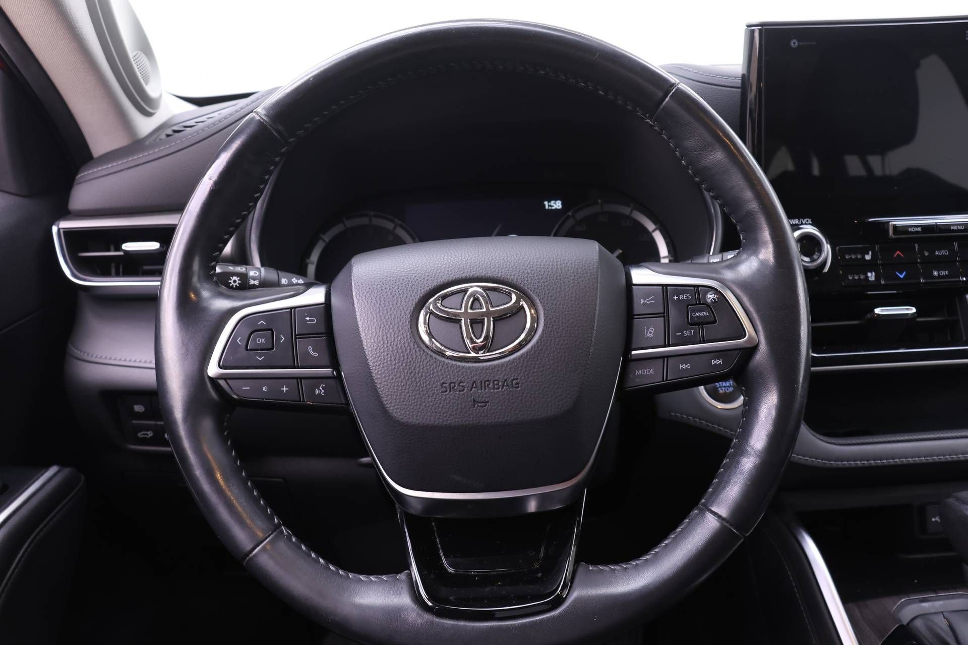 Used 2021 Toyota Highlander Limited image 12