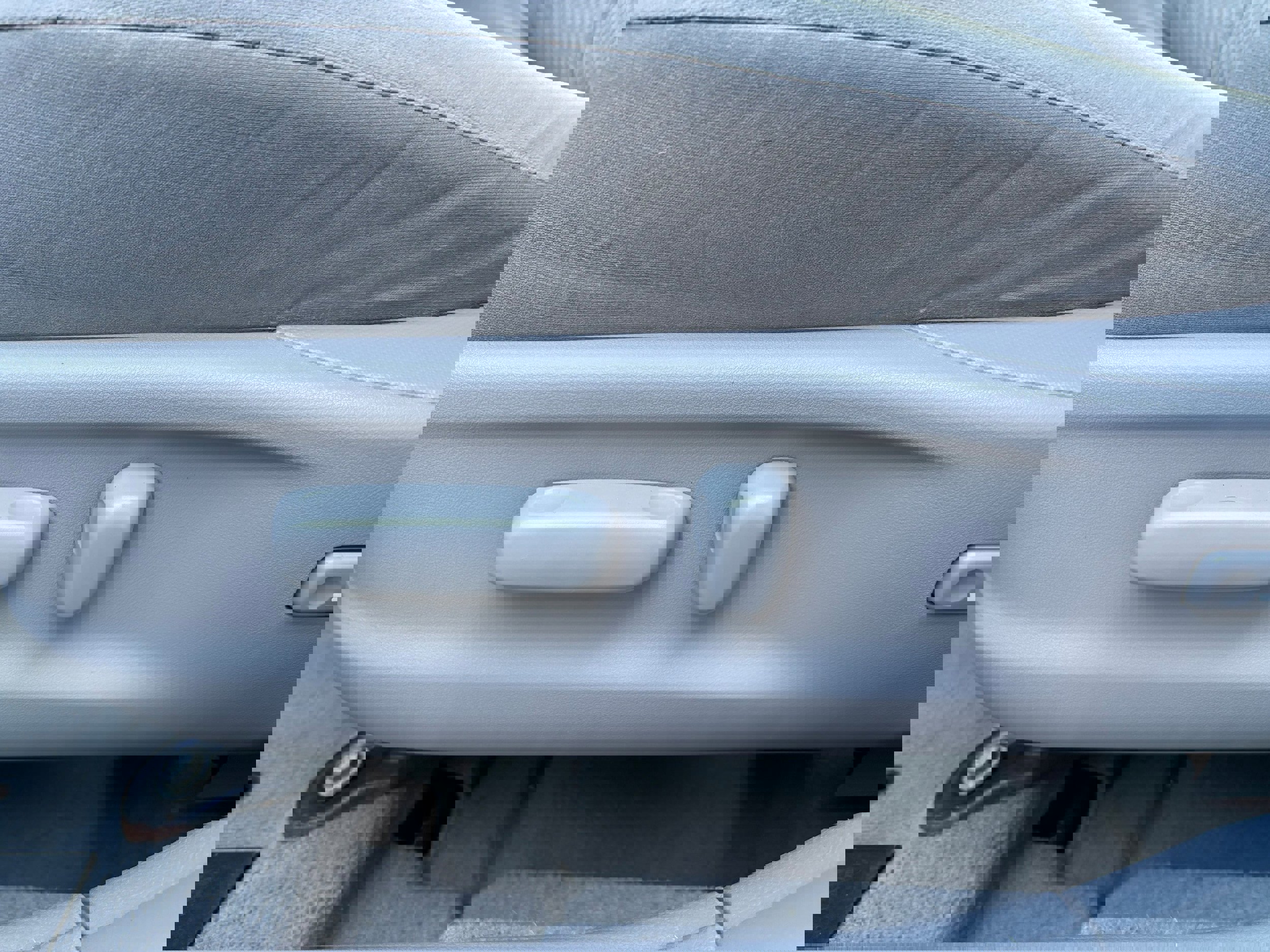 Used 2011 Toyota Camry LE image 22