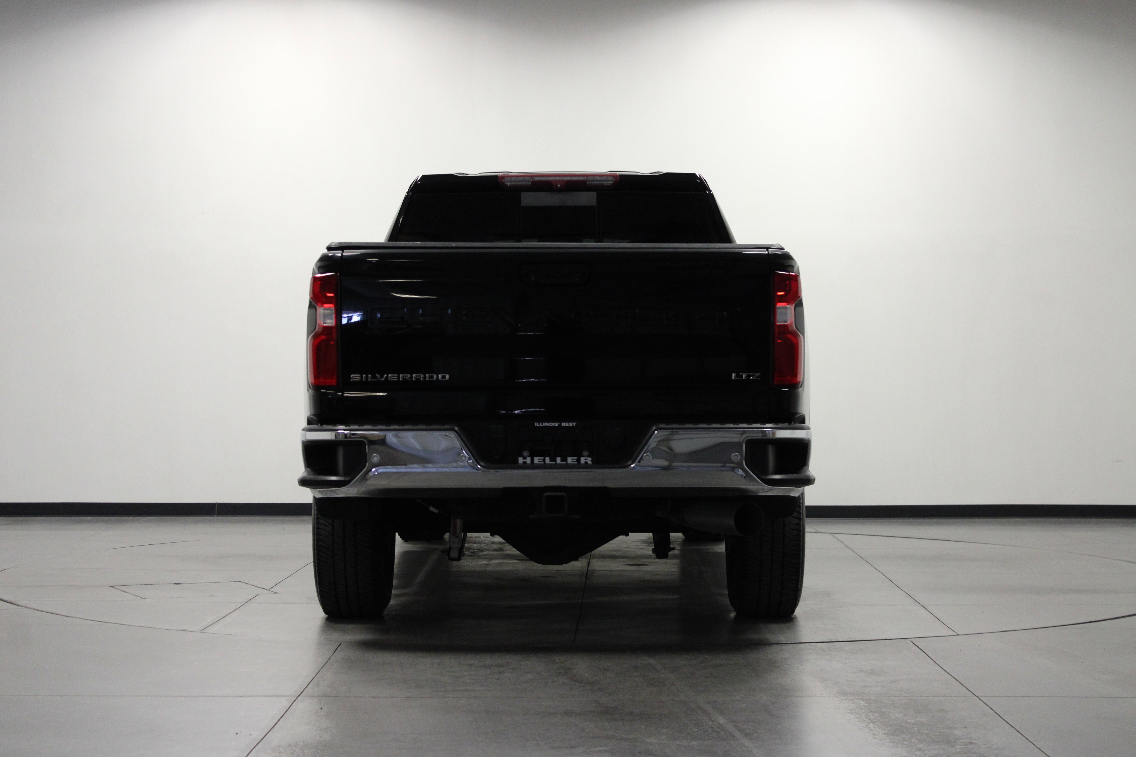 Used 2022 Chevrolet Silverado 2500 LTZ w/ LTZ Convenience Package image 5