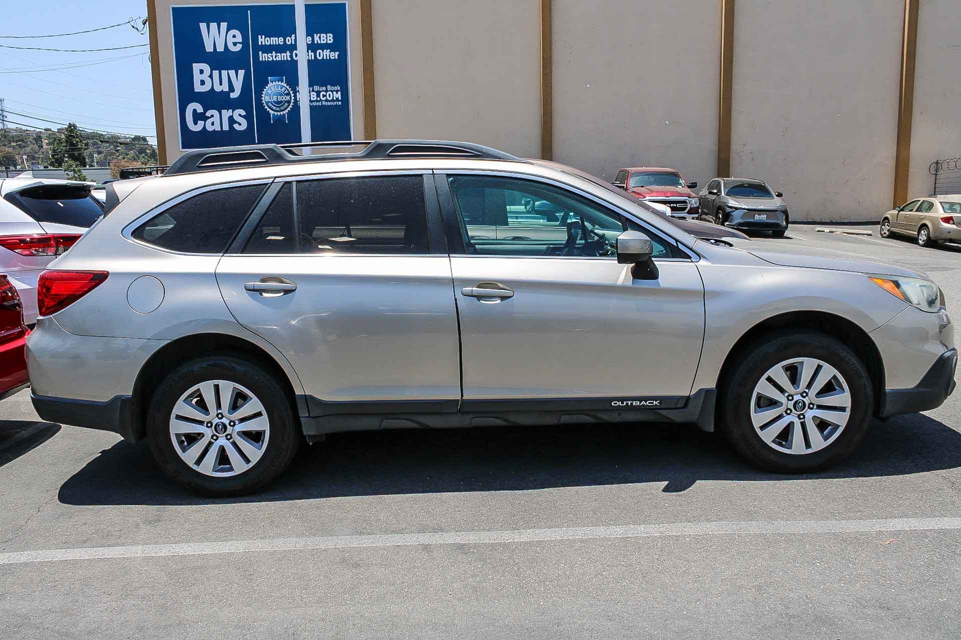 Used 2016 Subaru Outback 2.5i Premium AWD/4WD image 15