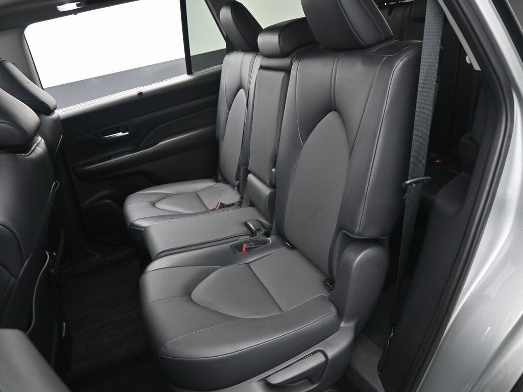 Used 2024 Toyota Grand Highlander XLE image 34