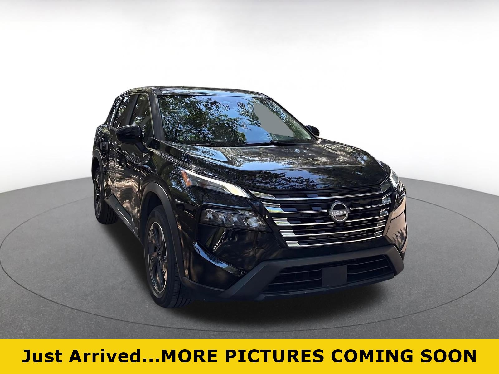 Used 2025 Nissan Rogue SV
