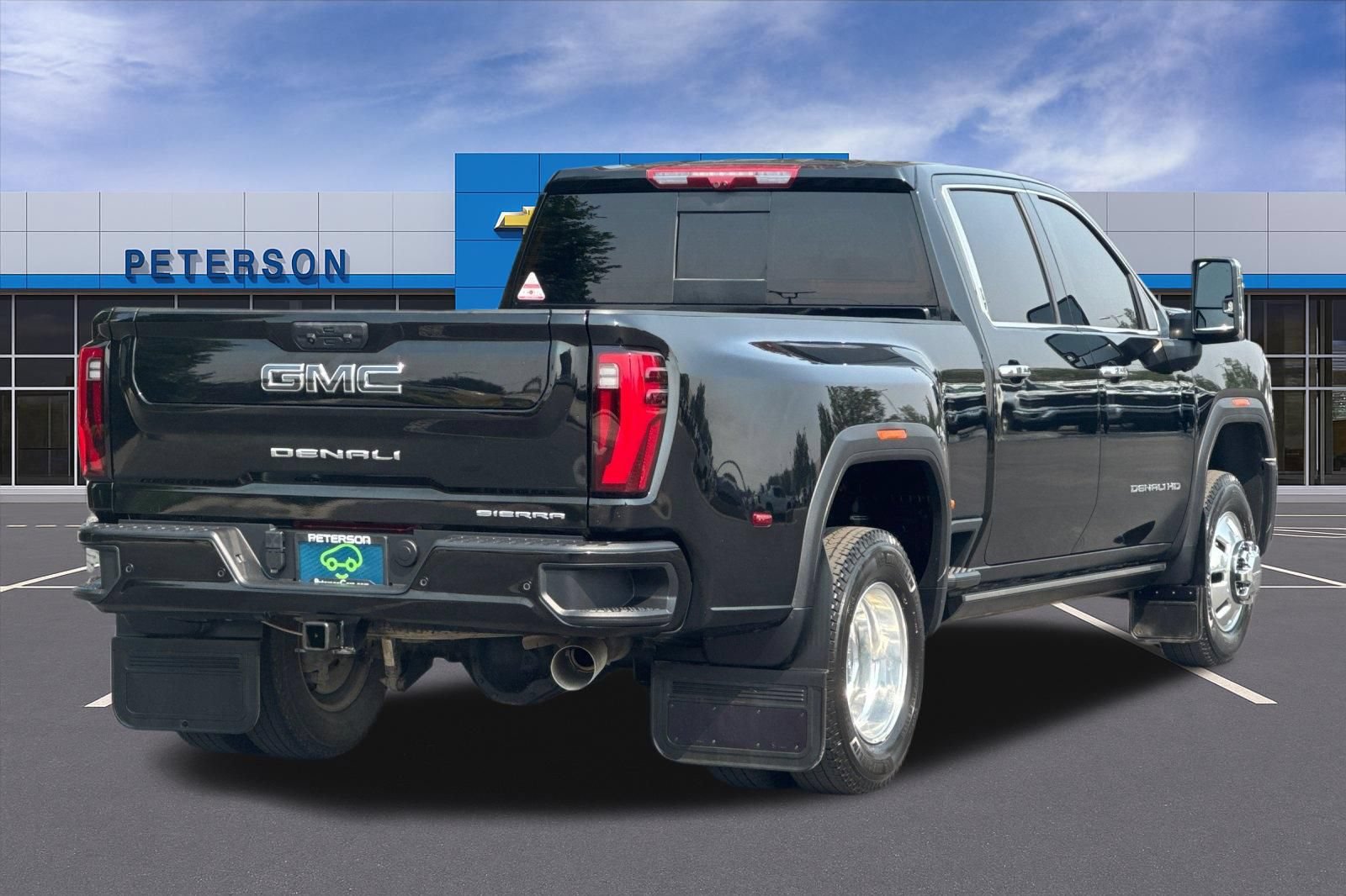 Certified 2025 GMC Sierra 3500 Denali Ultimate AWD/4WD image 4