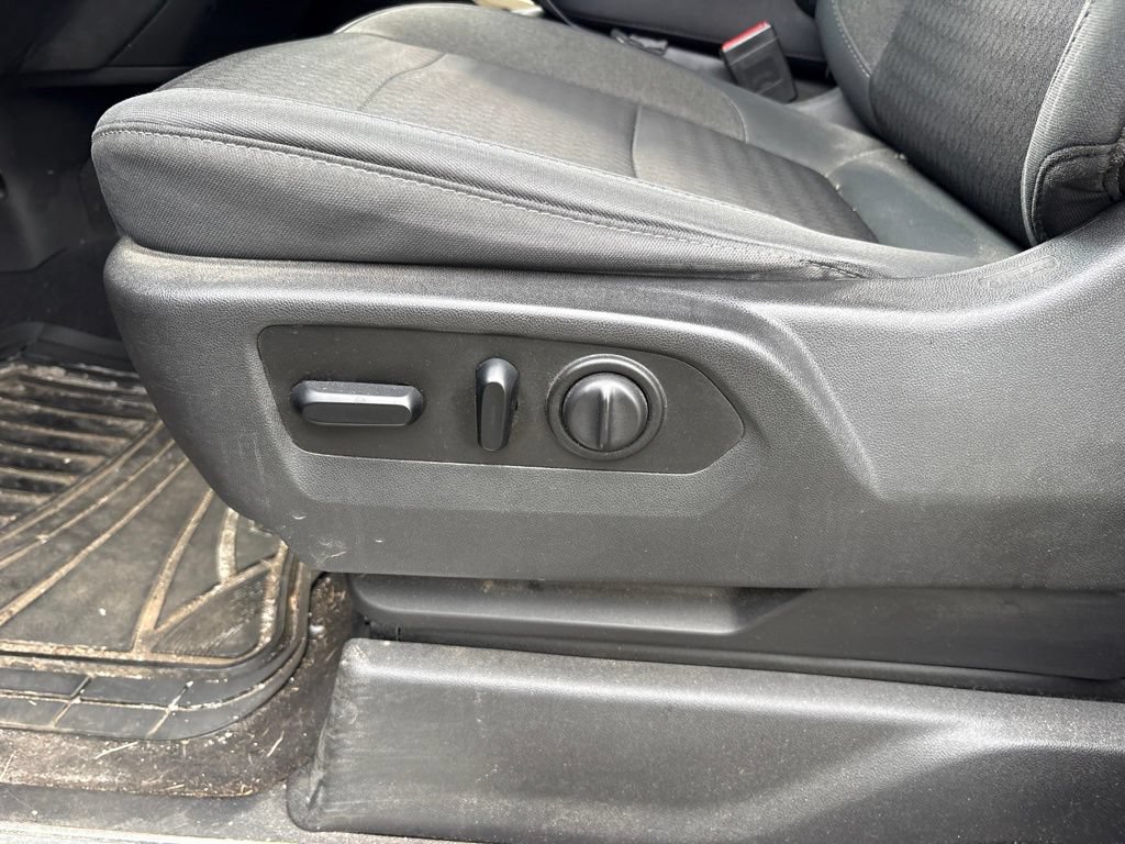 Used 2019 Chevrolet Silverado 1500 LT w/ All-Star Edition AWD/4WD image 18