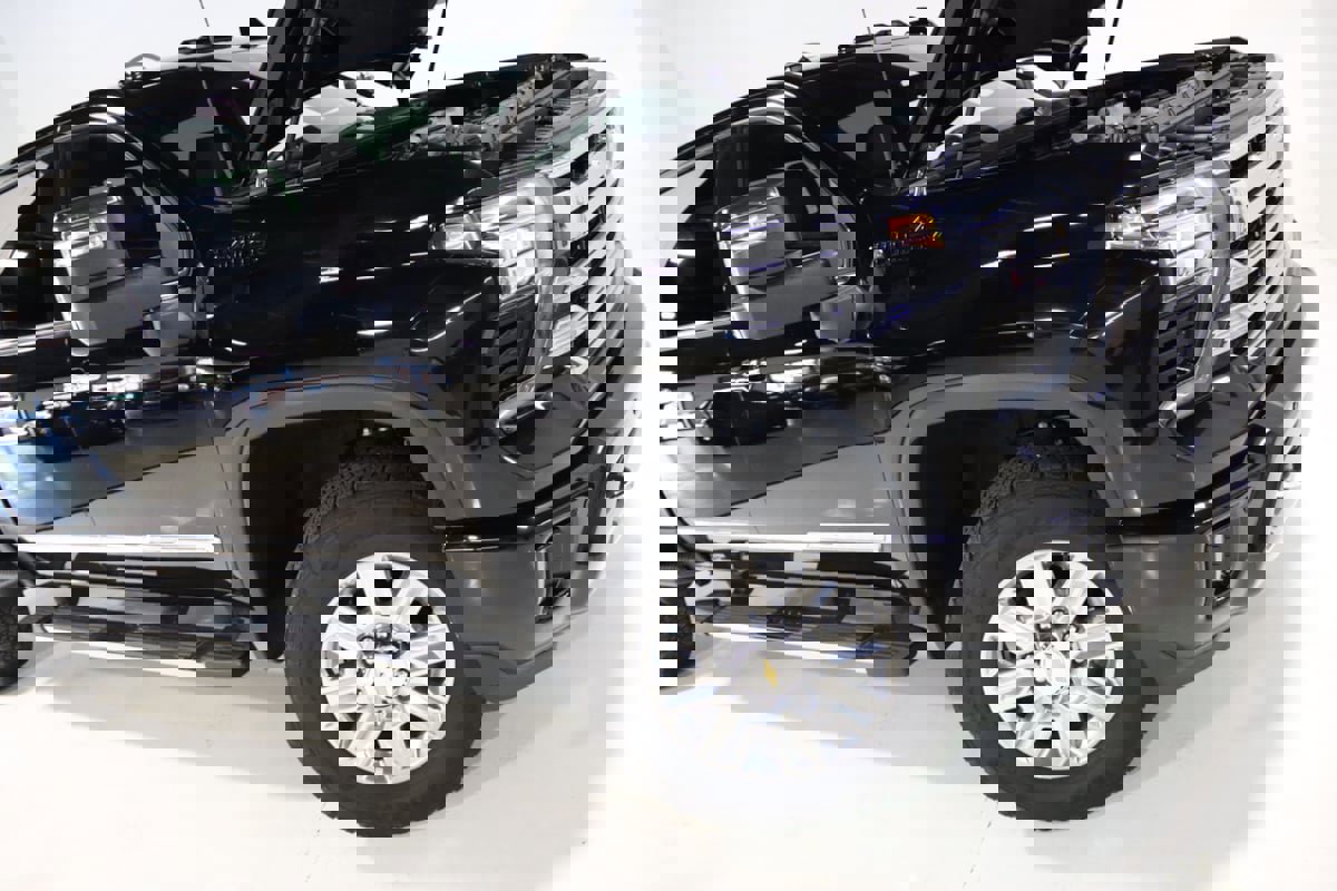 Used 2025 Chevrolet Silverado 2500 High Country w/ Technology Package image 78