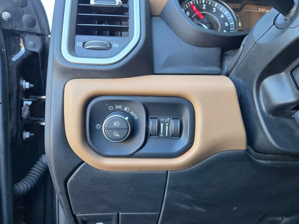 Used 2019 RAM 3500 Big Horn AWD/4WD image 19