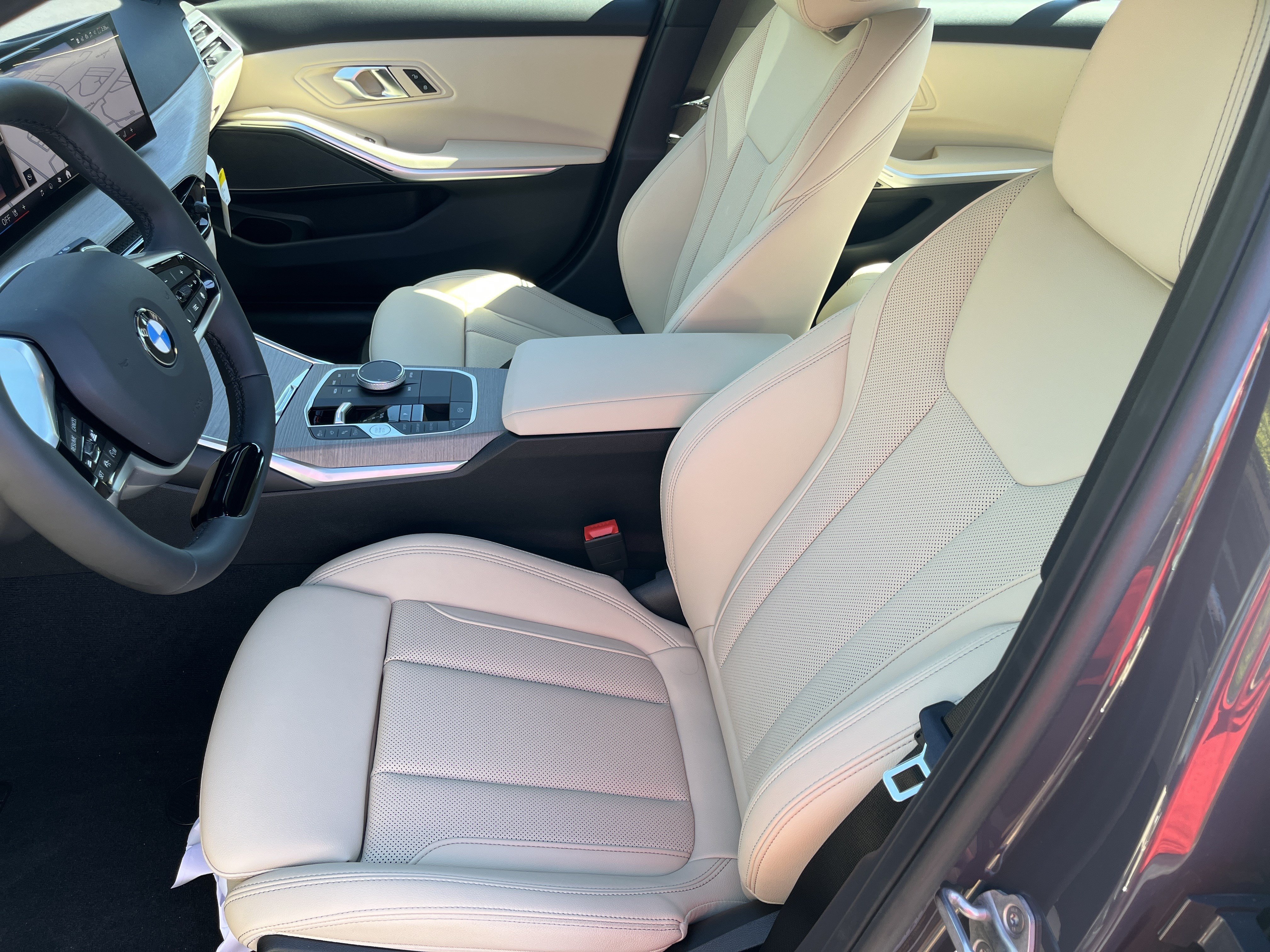 New 2026 BMW 330i Sedan w/ Premium Package RWD image 18