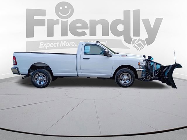 Used 2024 RAM 2500 Tradesman w/ Chrome Appearance Group AWD/4WD image 4
