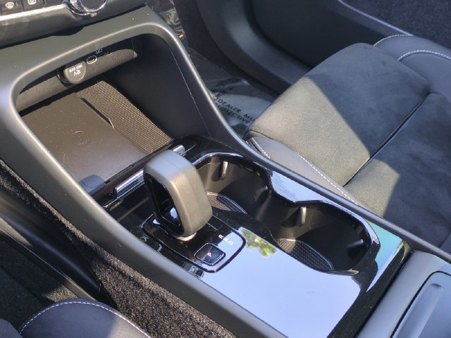 Certified 2023 Volvo C40 P8 Recharge Ultimate AWD/4WD image 24
