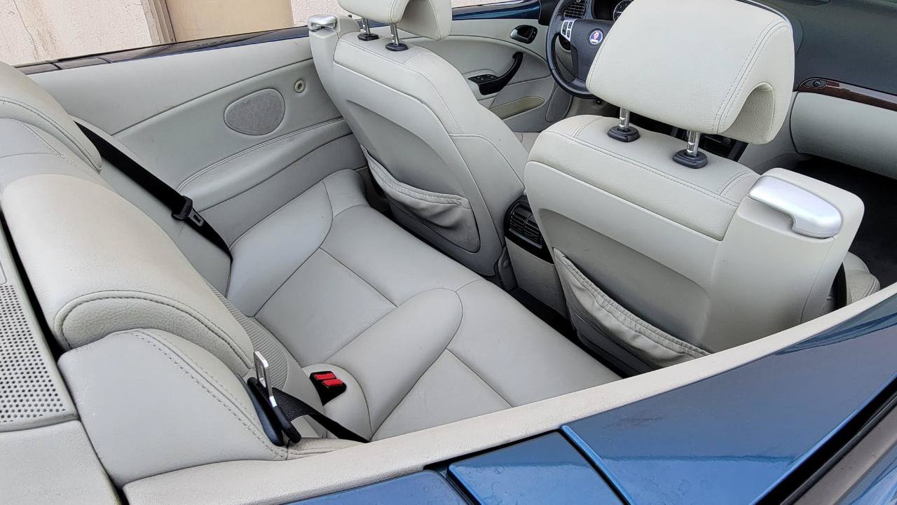 Used 2004 Saab 9-3 Aero FWD image 32