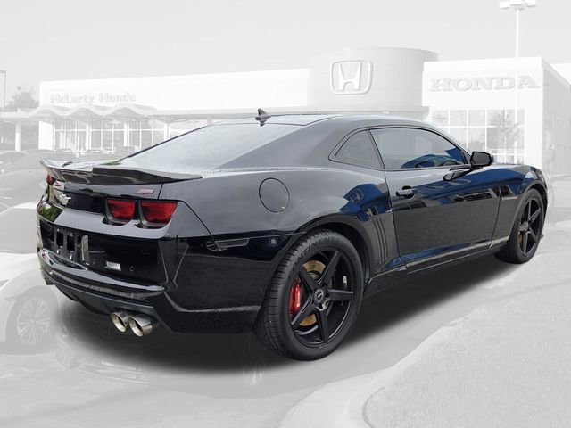 Used 2011 Chevrolet Camaro SS w/ RS Package RWD image 4
