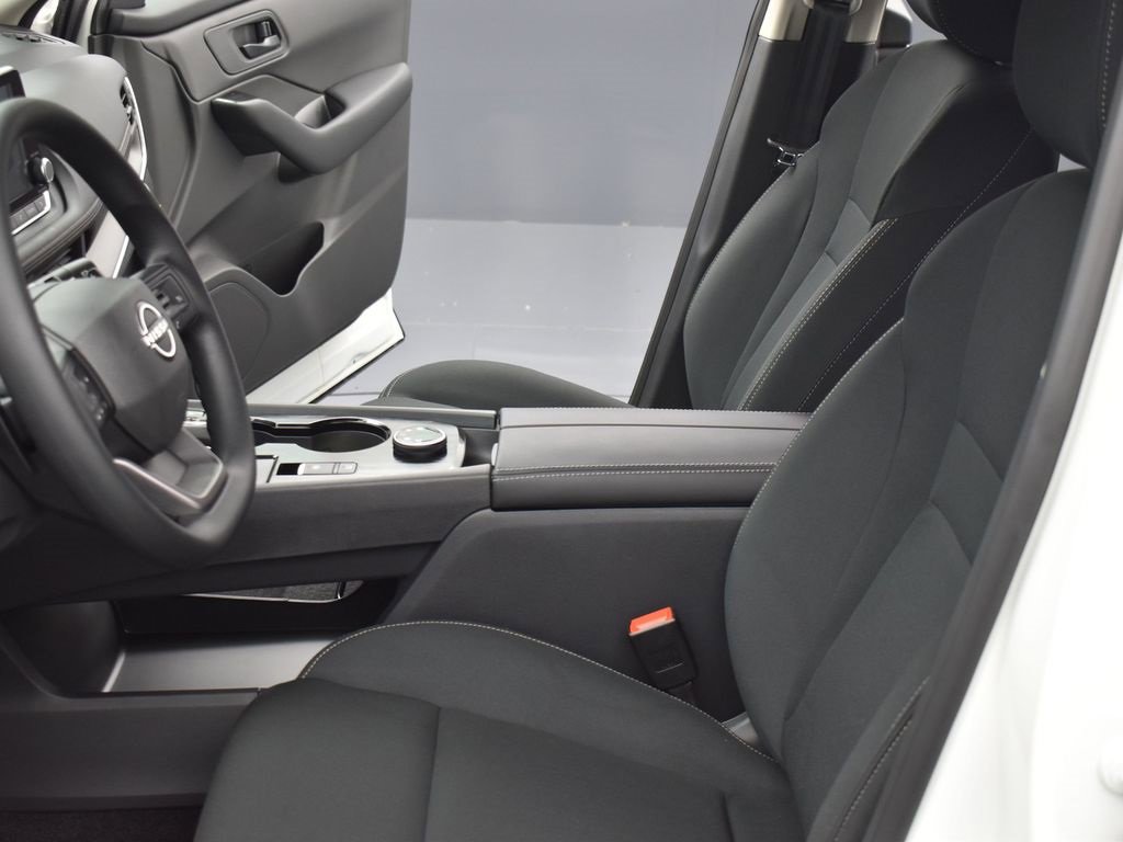 New 2026 Nissan Rogue S image 17