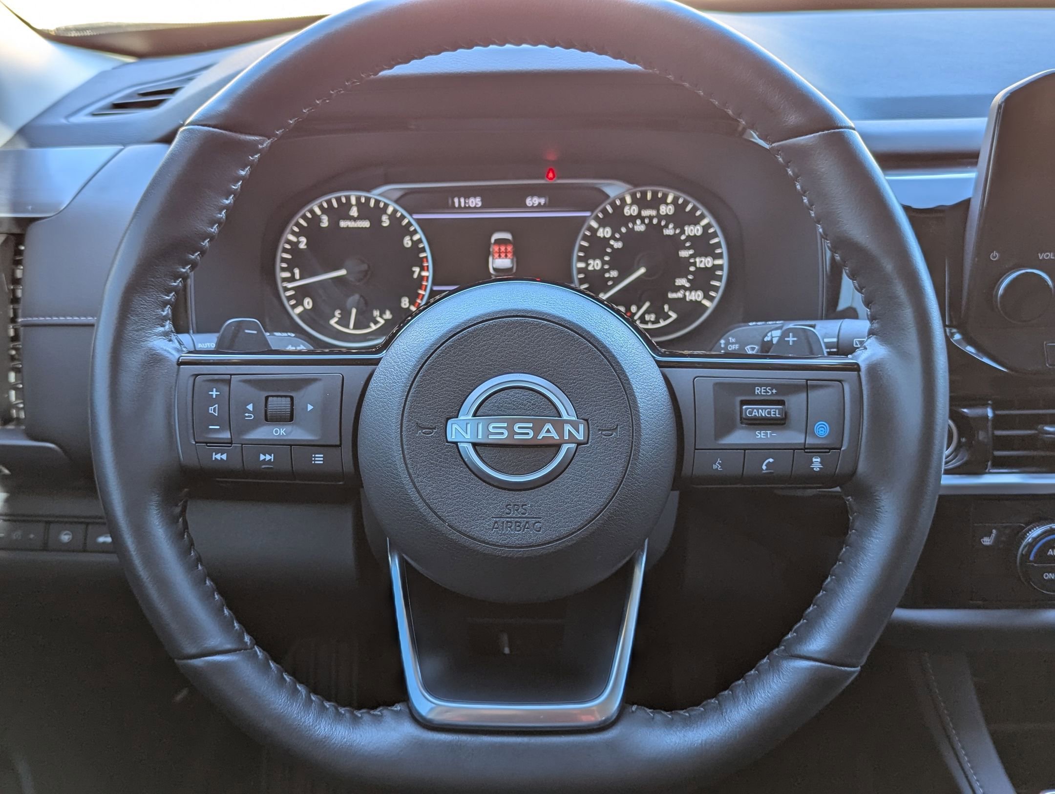 Used 2023 Nissan Pathfinder SL w/ Lighting Package (N92) image 20