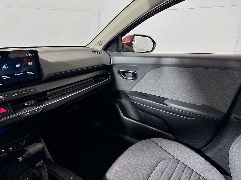 Used 2025 Kia K4 EX image 22