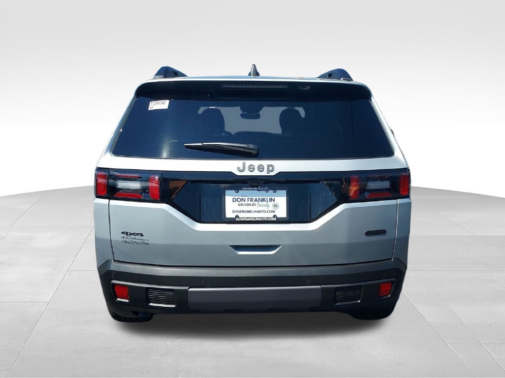 New 2026 Jeep Cherokee Overland w/ Trailer Tow Group AWD/4WD image 4