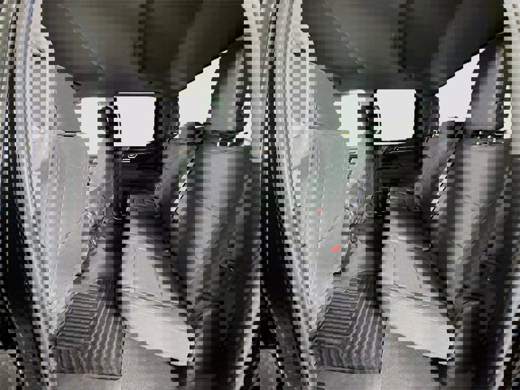 Used 2024 Chevrolet Silverado 1500 LT image 17