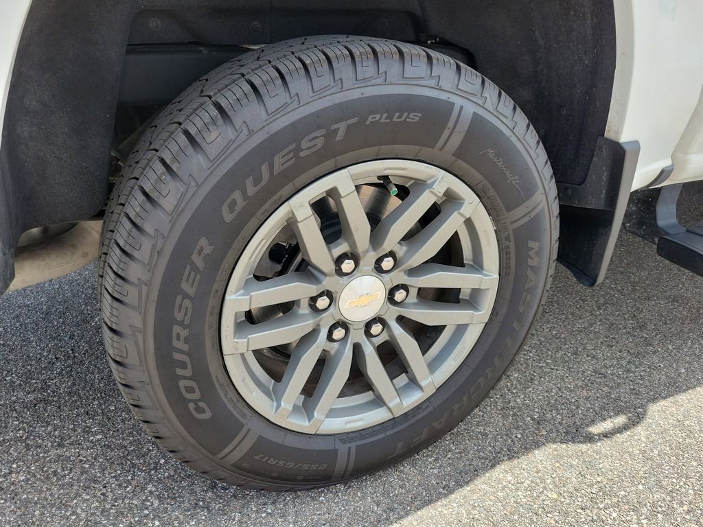 Used 2023 Chevrolet Colorado LT w/ LT Convenience Package II AWD/4WD image 6