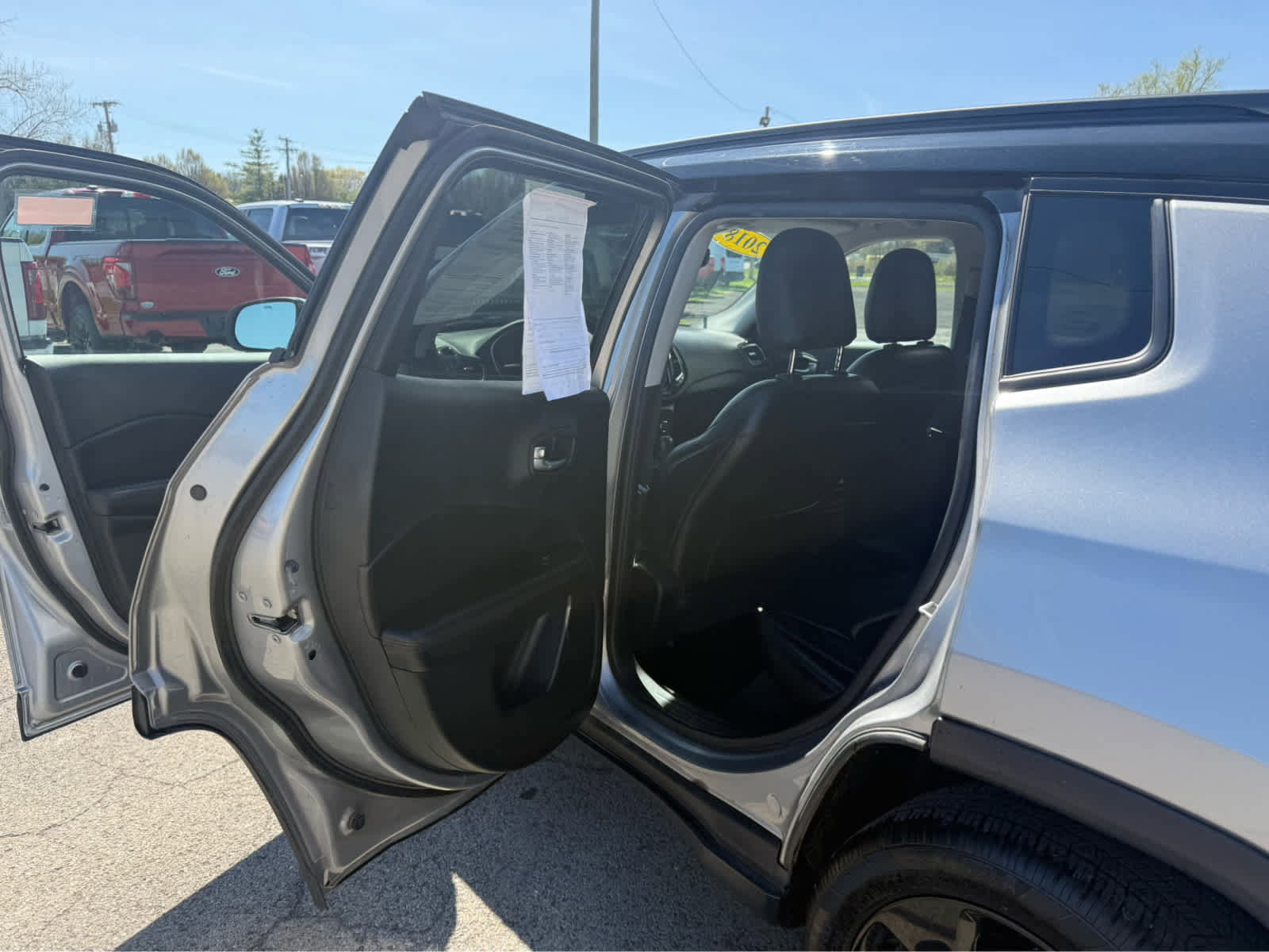 Used 2018 Jeep Compass Latitude AWD/4WD image 14