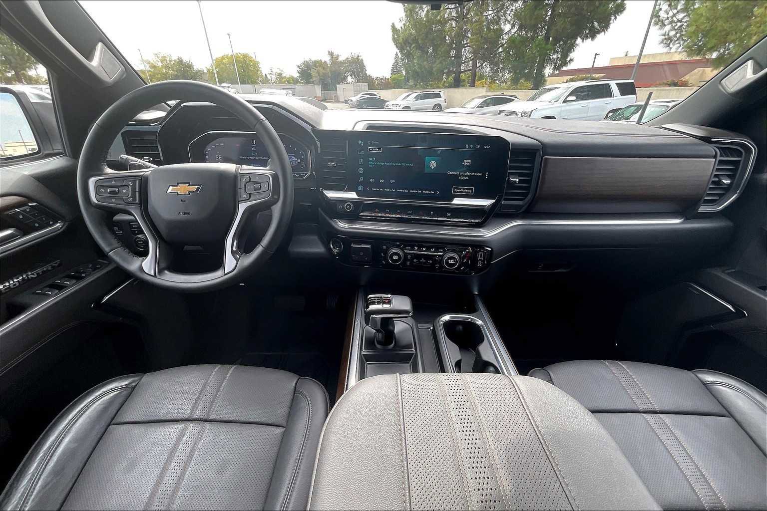 Used 2024 Chevrolet Silverado 1500 High Country w/ High Country Premium Package image 16