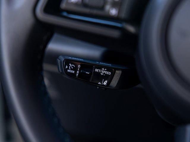 Certified 2025 Porsche Macan Electric image 47