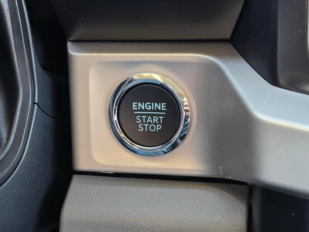 New 2026 Ford F250 XLT w/ XLT Premium Package AWD/4WD image 24