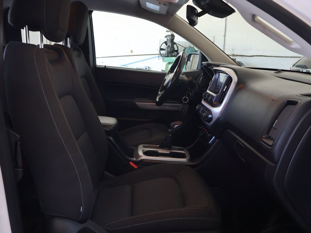 Used 2022 Chevrolet Colorado LT w/ Fleet Safety Package RWD image 10