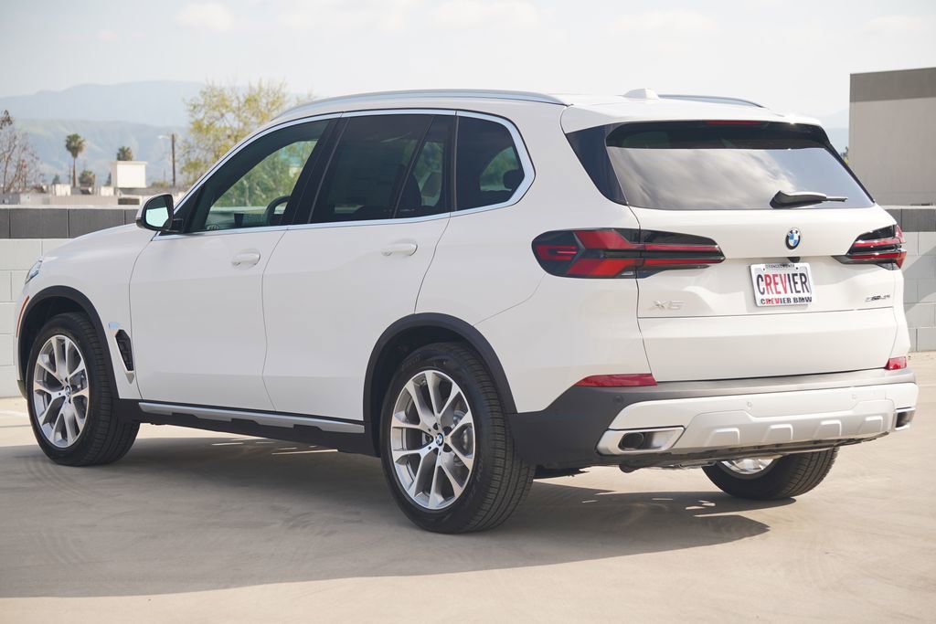 New 2026 BMW X5 sDrive40i image 7
