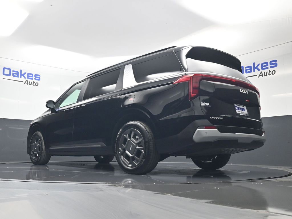 Certified 2026 Kia Carnival EX image 44