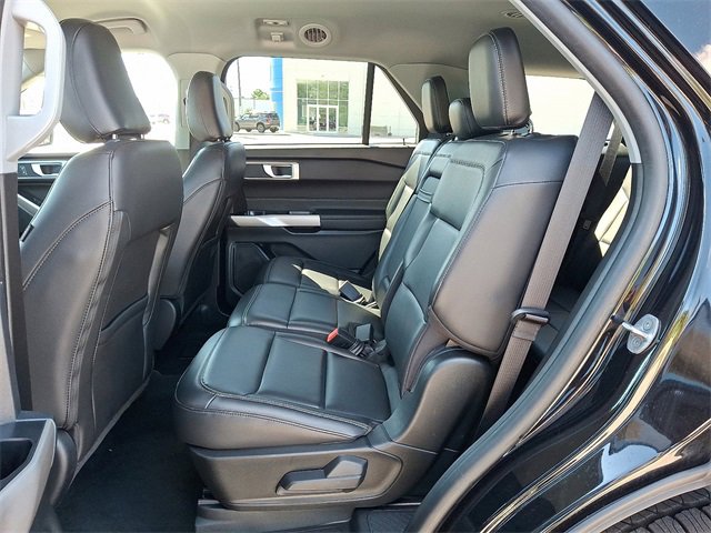 Used 2023 Ford Explorer XLT w/ Equipment Group 202A image 15