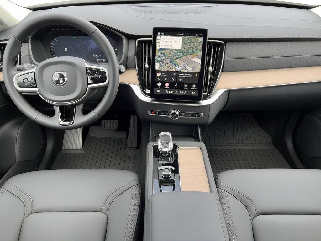 New 2026 Volvo XC90 T8 Plus w/ Protection Package Premier AWD/4WD image 5