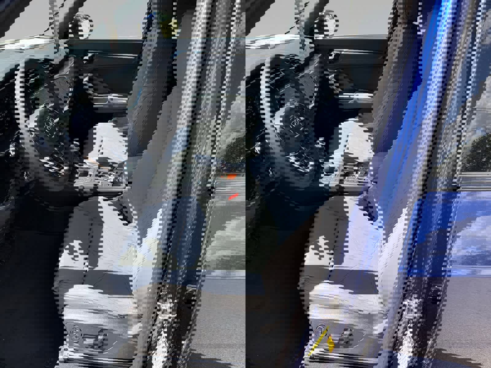 New 2025 Audi Q3 2.0T Premium image 15