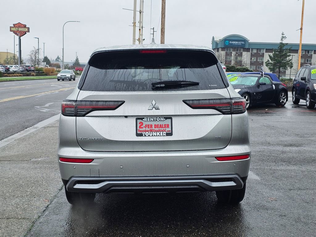 New 2026 Mitsubishi Outlander SE AWD/4WD image 6