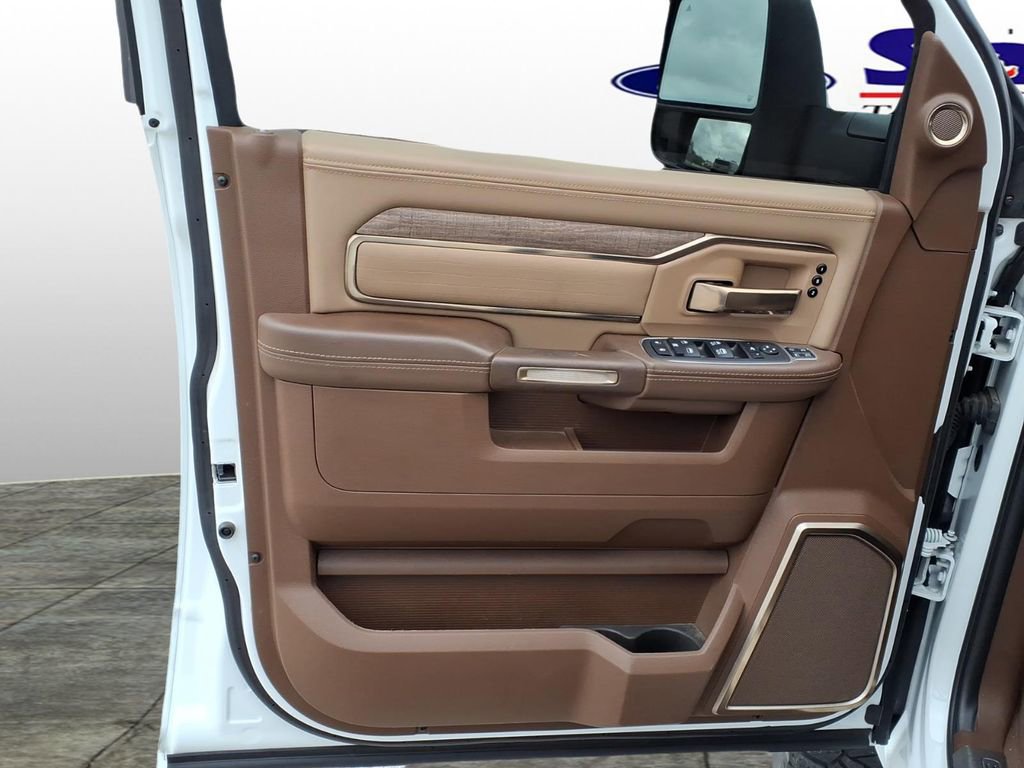 Used 2024 RAM 3500 Limited w/ Safety Group image 11