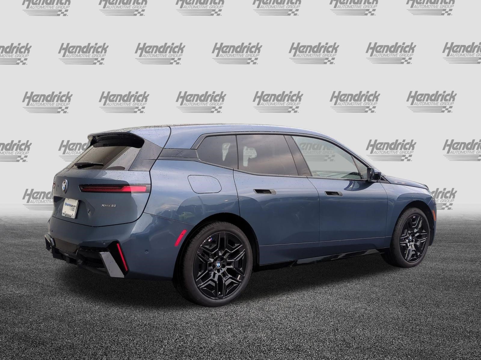 Certified 2026 BMW iX xDrive60 w/ M Sport Package AWD/4WD image 10