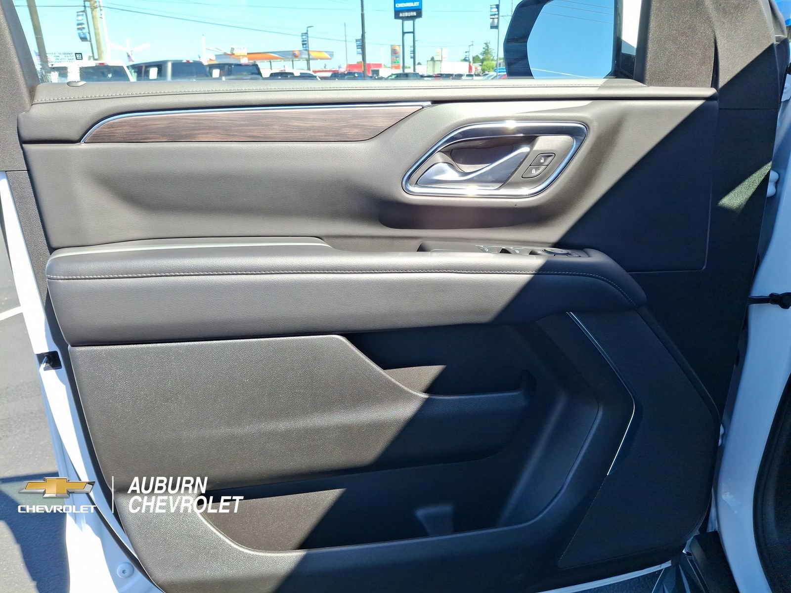 Certified 2022 Chevrolet Suburban LS AWD/4WD image 15