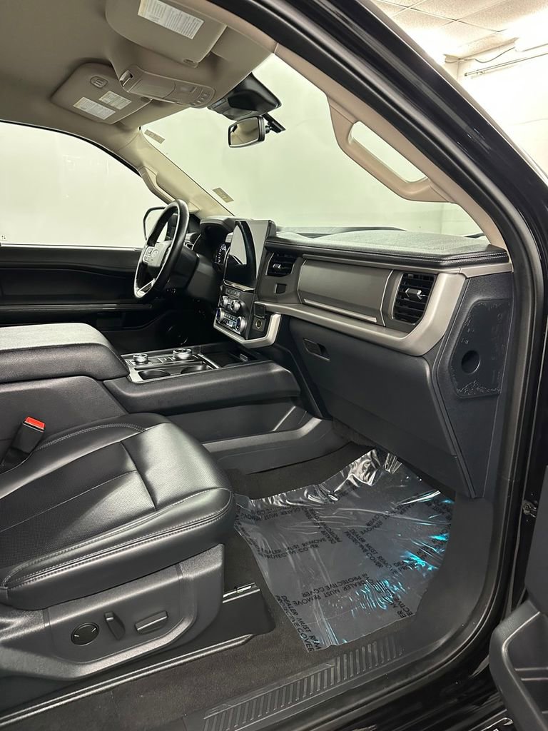 Used 2024 Ford Expedition Max XLT image 43