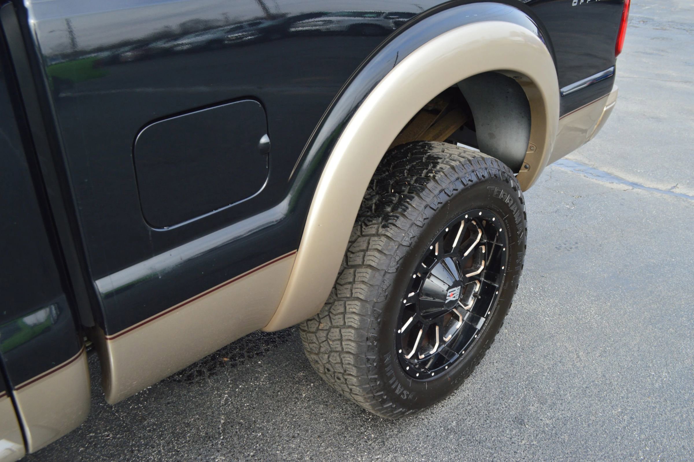 Used 2012 Ford F350 King Ranch w/ King Ranch w/Chrome Pkg image 4