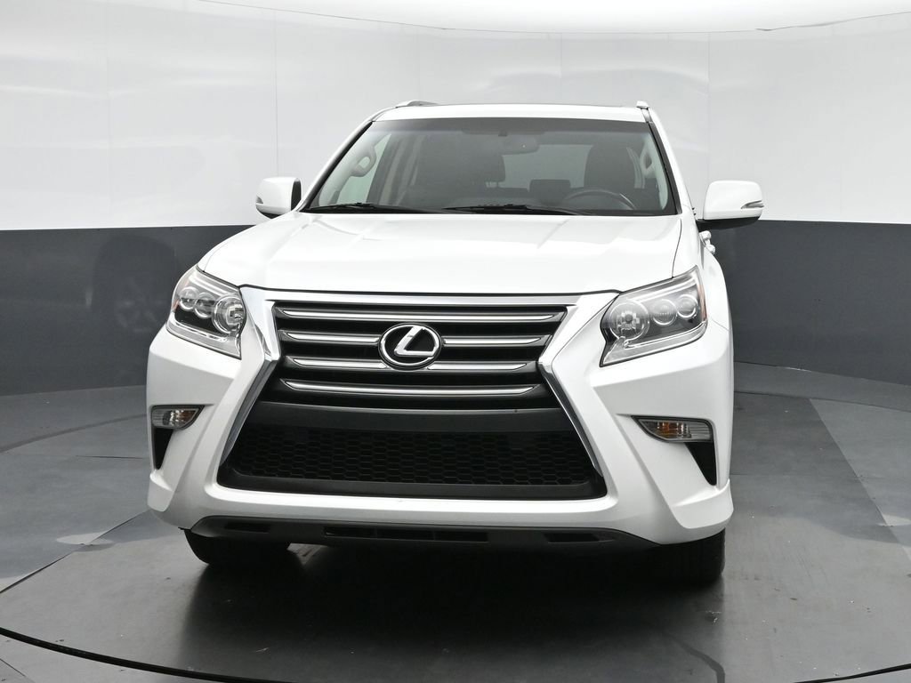Used 2016 Lexus GX 460 w/ Navigation Package image 2