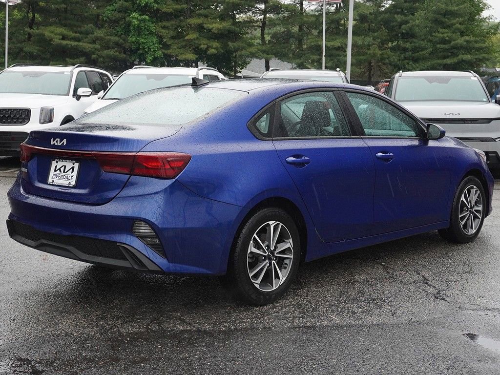 Used 2023 Kia Forte LXS FWD image 5