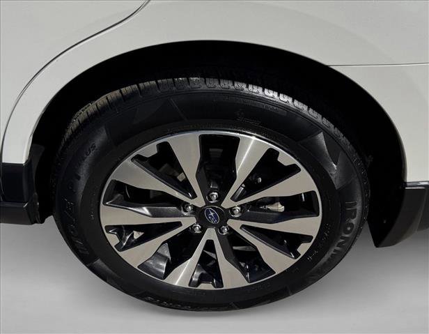 Used 2016 Subaru Outback 2.5i Limited image 9