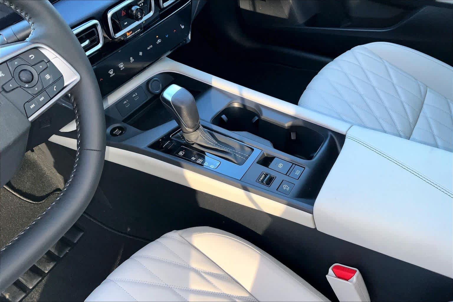 New 2026 Nissan Sentra SL w/ Floor Mat Package FWD image 7