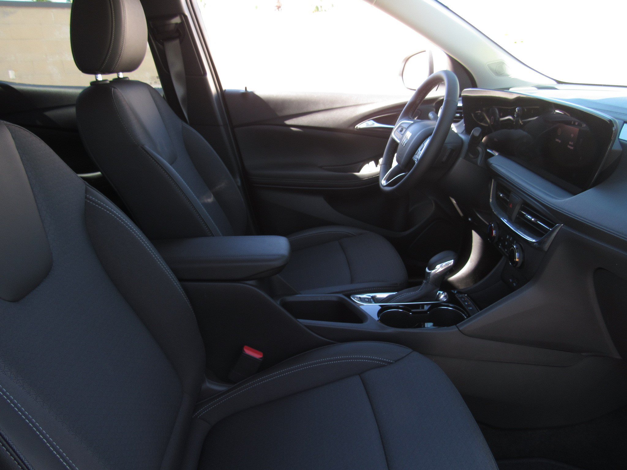 Used 2026 Buick Encore GX Preferred w/ Comfort Package AWD/4WD image 8