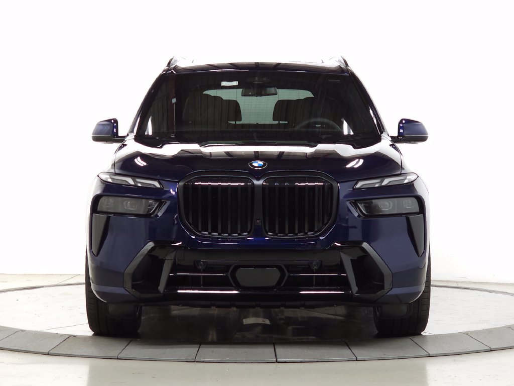 Used 2026 BMW X7 xDrive40i w/ M Sport Package AWD/4WD image 2