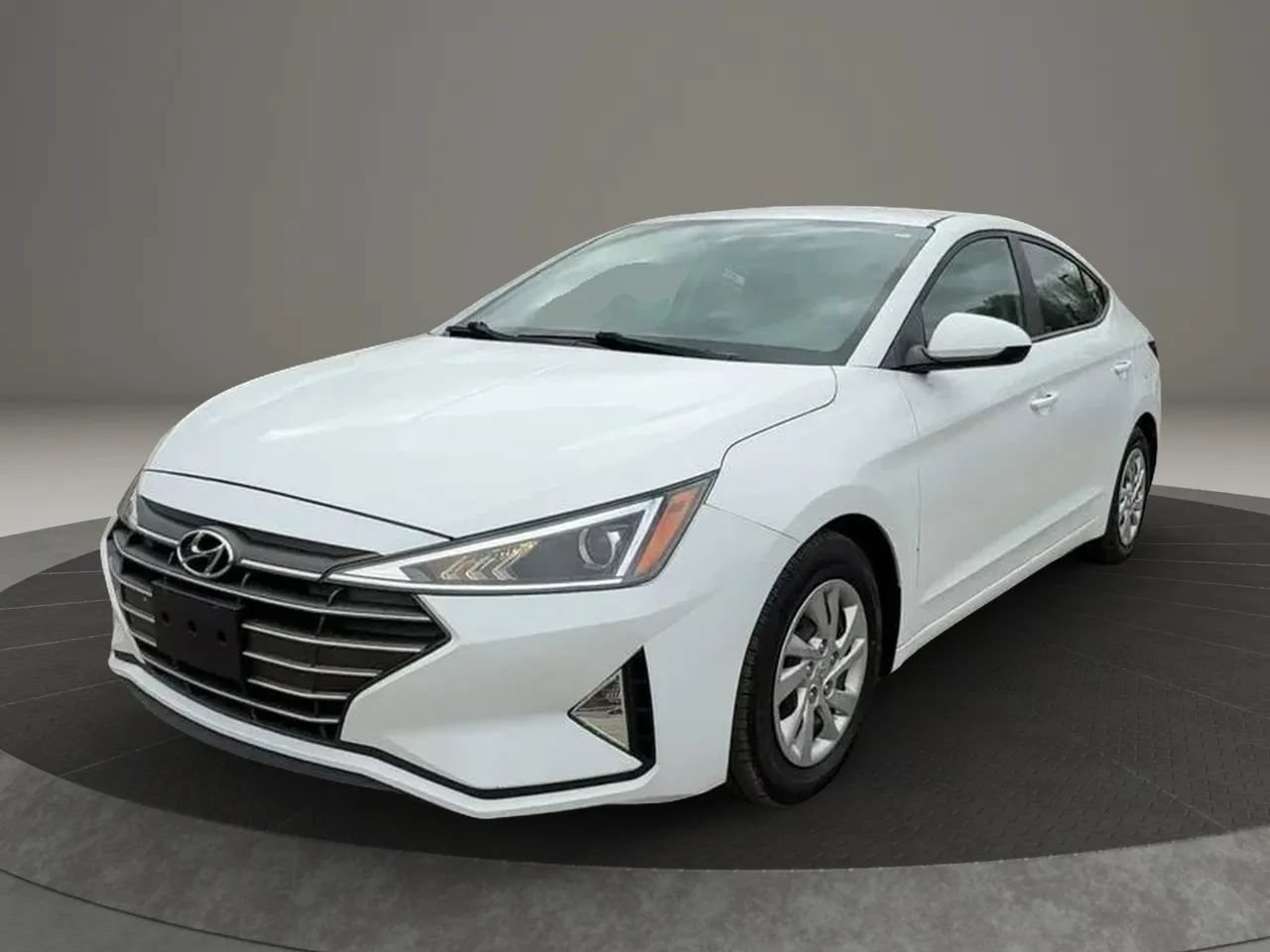 Used 2020 Hyundai Elantra SE w/ Cargo Package (C1) FWD image 3