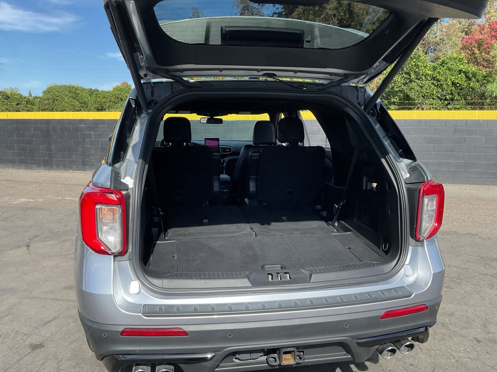 Used 2024 Ford Explorer ST w/ Equipment Group 401A AWD/4WD image 26