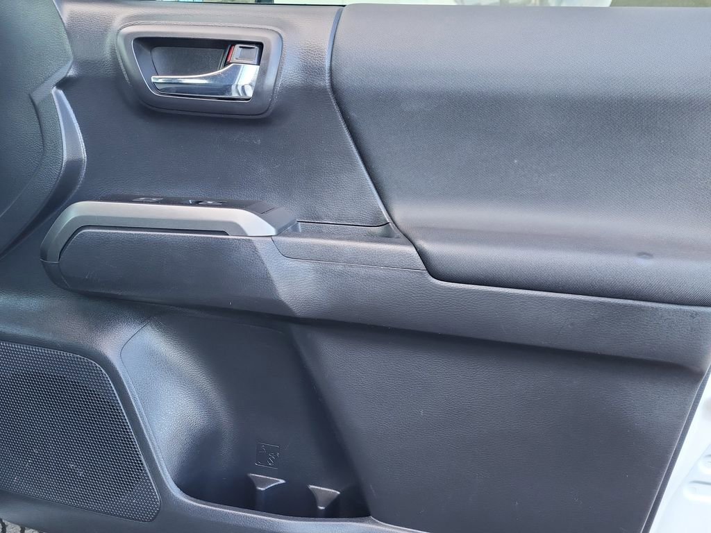 Used 2023 Toyota Tacoma TRD Off-Road image 17