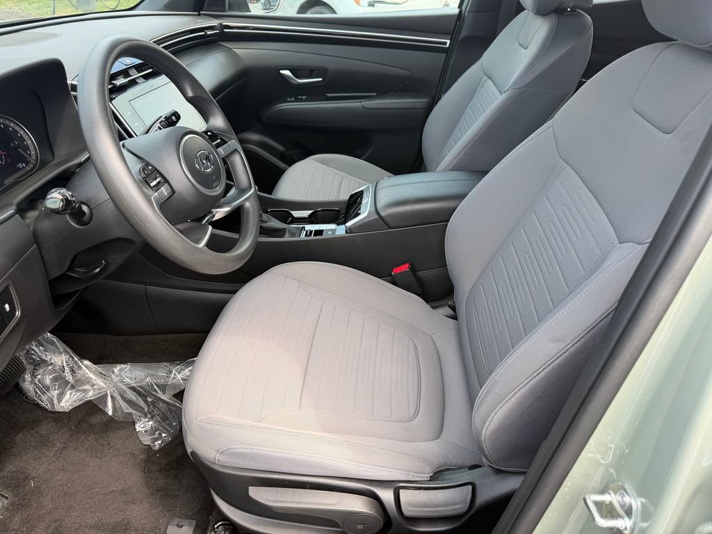 Used 2024 Hyundai Santa Cruz SE AWD/4WD image 3
