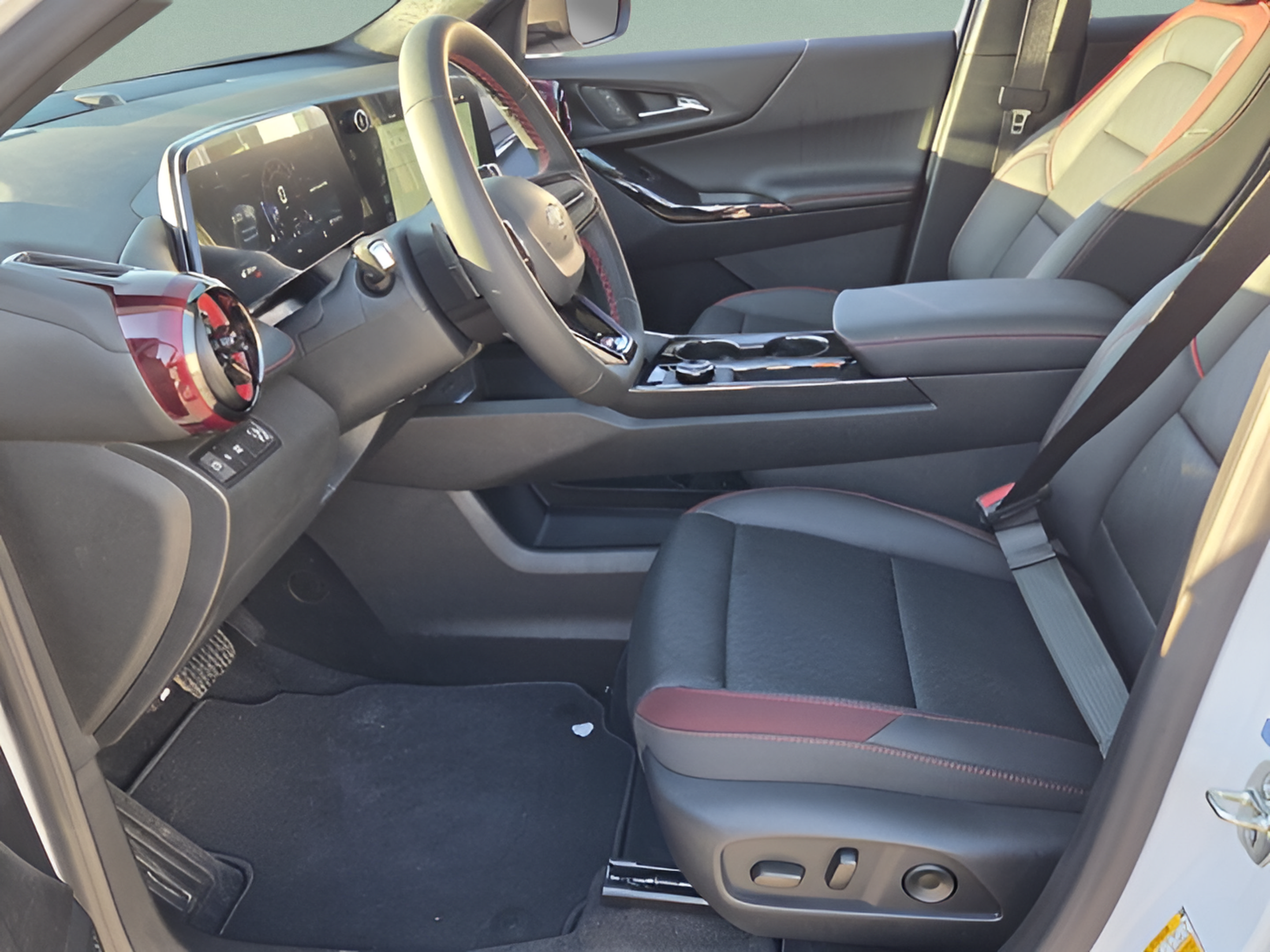 New 2027 Chevrolet Equinox RS w/ Safety and Technology Package FWD image 9