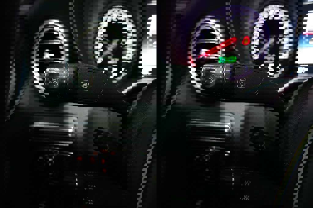 Used 2015 Mercedes-Benz C 300 4MATIC Sedan image 40